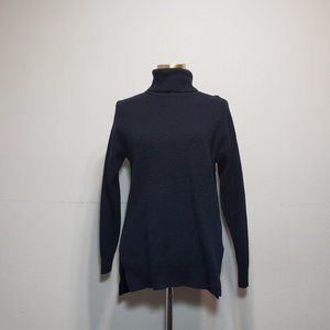 UNIQLO Navy Turtleck Sweater